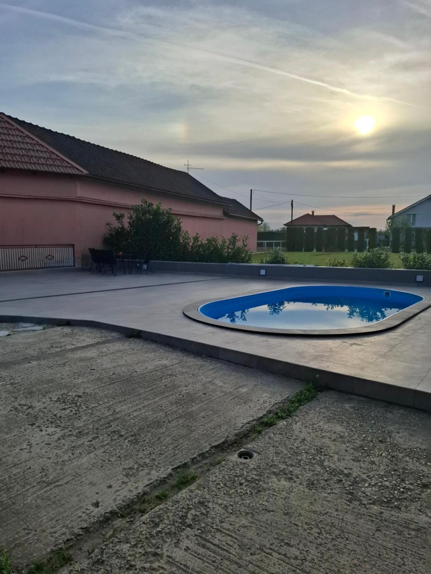 Maja Lägenhet Velika Gorica Exteriör bild